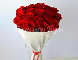 "Вечерний Ураган" - букет из 25 красных роз